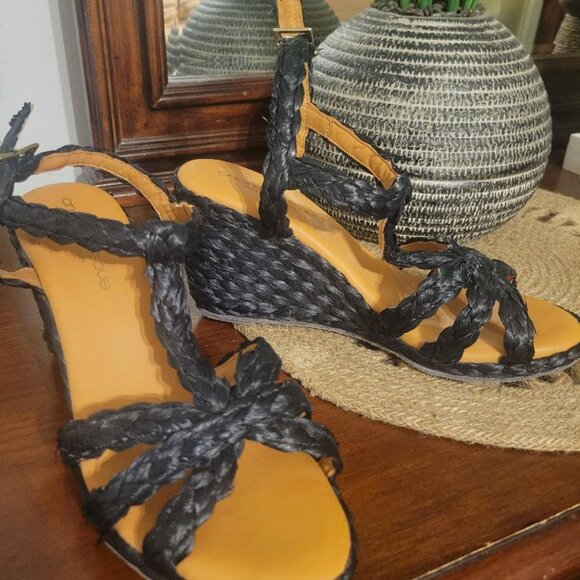 NWOB Andre Assous Womens Madina Espadrille Wedge Sandals Sz 8.5 MSRP $279 - Picture 5 of 12